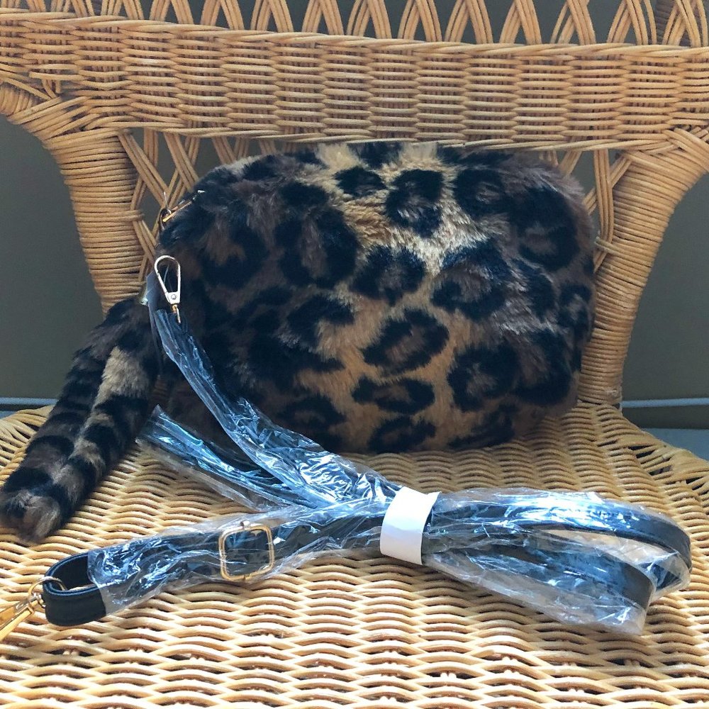 3 AM Forever Leopard 👜  Faux Fur *NWT